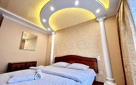 ApartPoltava ДВОКІМНАТНІ апартаменти в центрі Полтави