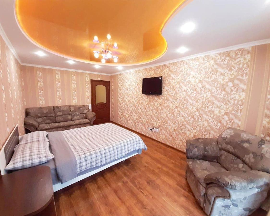 ApartPoltava ДВОКІМНАТНІ апартаменти в центрі Полтави Екстер'єр фото