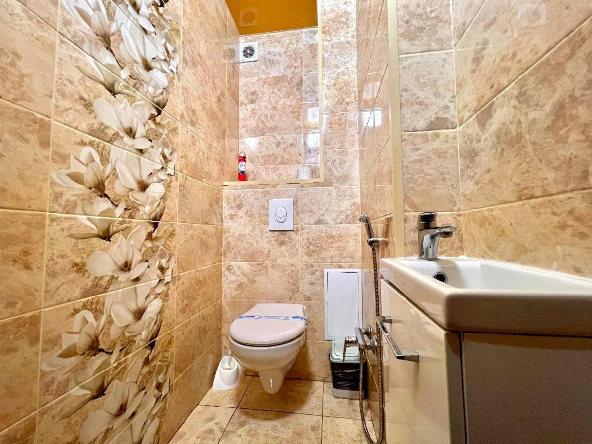 ApartPoltava ДВОКІМНАТНІ апартаменти в центрі Полтави Екстер'єр фото